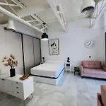 Loft Puerta De Capitulares דירה *